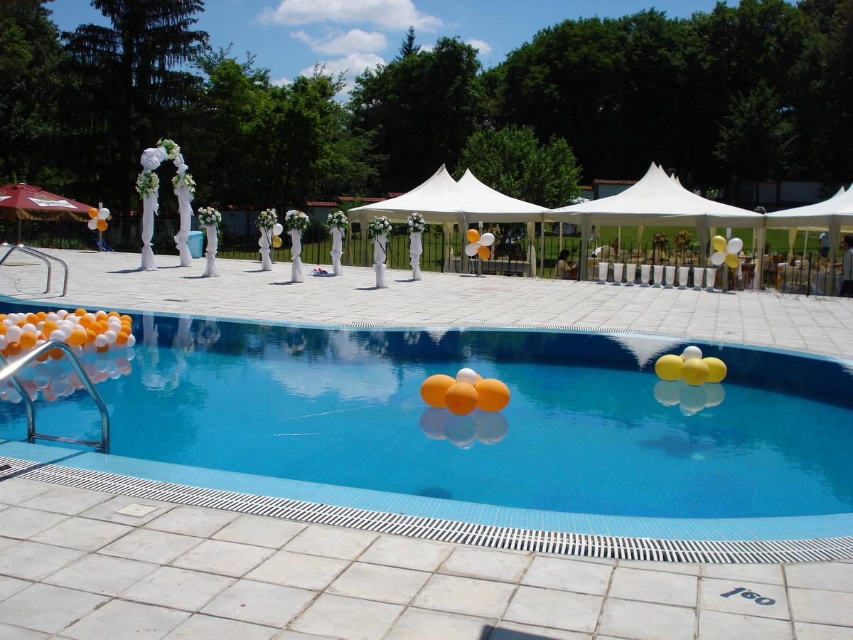 Kovanlika Hotel Razgrad Zewnętrze zdjęcie
